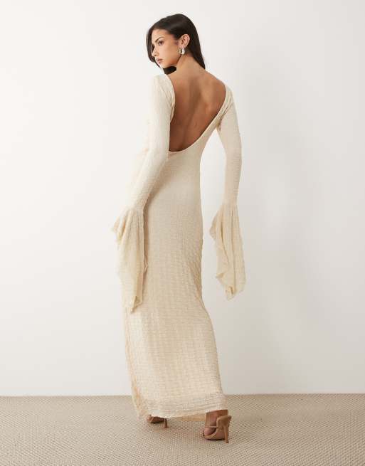 ASOS DESIGN - Robe longue en tulle texturé à encolure bateau et manches à volants oversize - Crème, 2 de 4