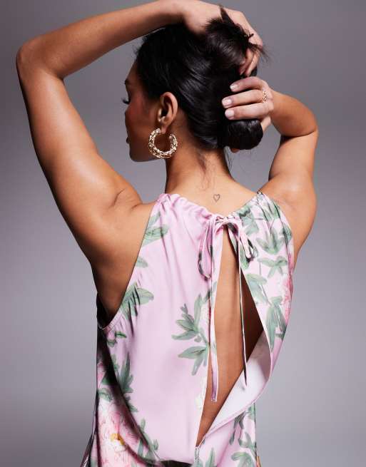 ASOS DESIGN - Robe longue fendue en satin à encolure américaine - Rose fleuri, 3 de 4