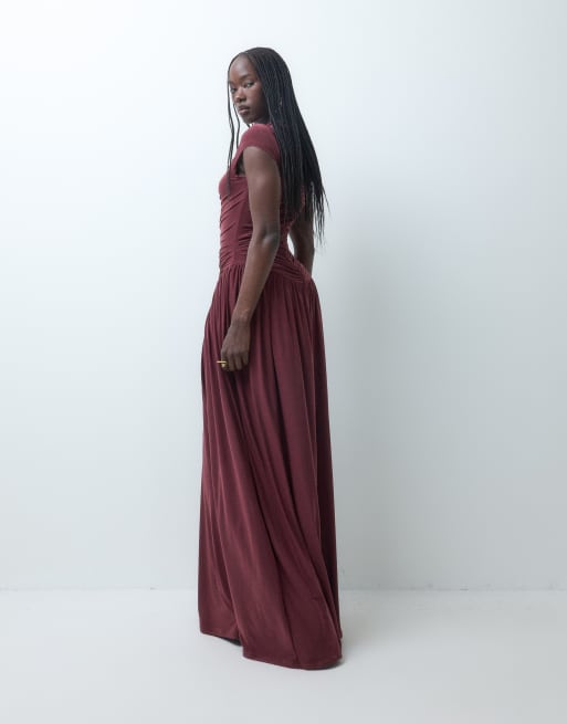 ASOS DESIGN robe longue fluide à devant froncé et jupe ample en figue, 4 de 8