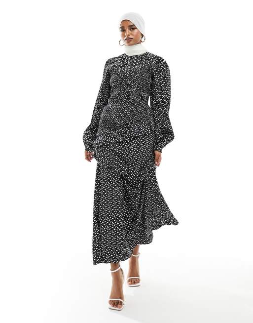 ASOS DESIGN - Robe longue froncée à pois et volants asymétriques