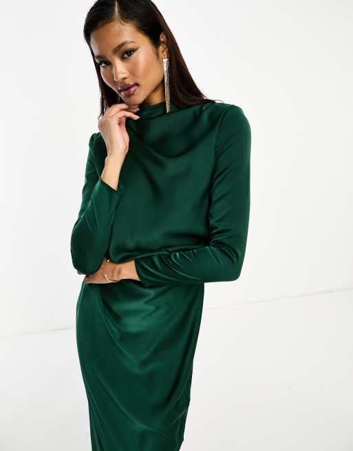 ASOS DESIGN - Robe longue froncée en satin avec effet replié - Vert foncé