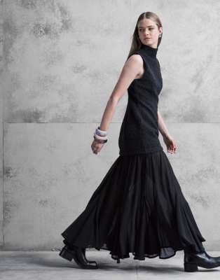 Robe longue hybride sans manches à taille basse et godets-Noir 32