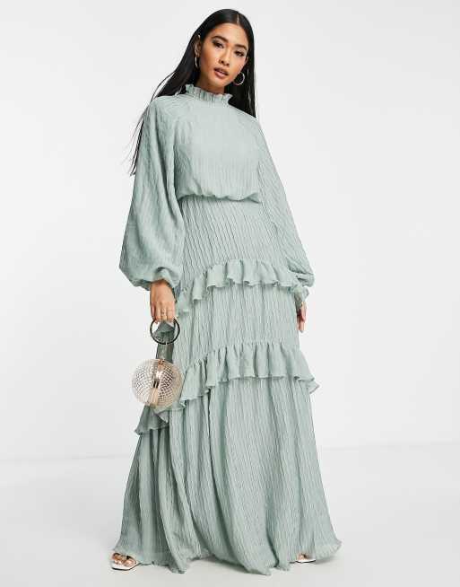 ASOS DESIGN - Robe longue plissée à col montant avec jupe à volants étagés - Bleu