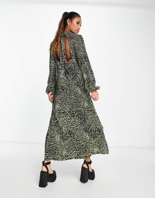 ASOS DESIGN Robe longue plissee a col montant et imprime leopard Kaki ASOS