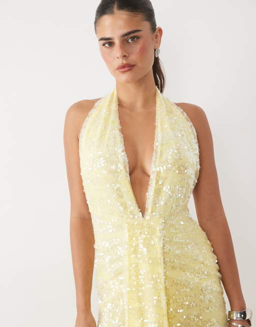 ASOS DESIGN robe longue plissée à sequins, dos nu et col halter, avec détail écharpe, jaune, 3 de 4