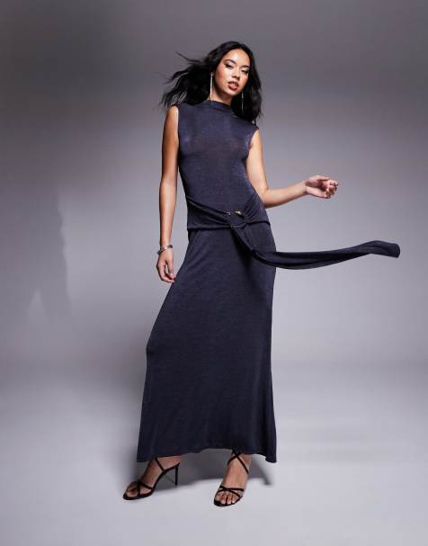 ASOS DESIGN - Robe longue près du corps à col montant et anneau métallique - Anthracite - view 1