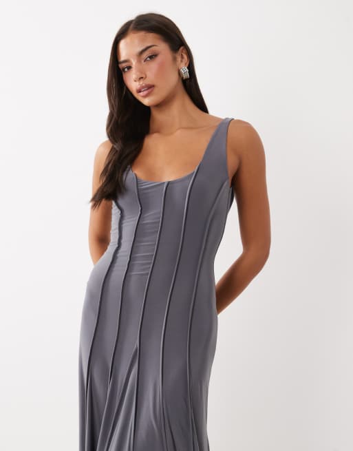 ASOS DESIGN robe longue près du corps à col rond avec coutures apparentes en gris charbon, 2 de 4