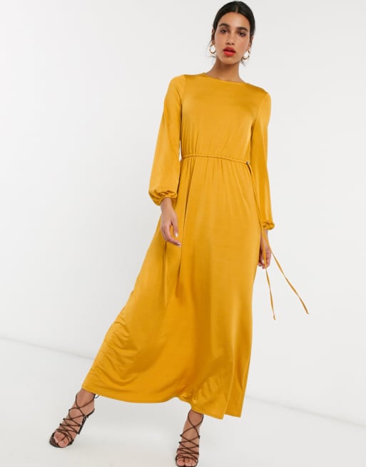 ASOS DESIGN Robe longue près du corps en satin avec cordon de serrage à la taille Doré ASOS