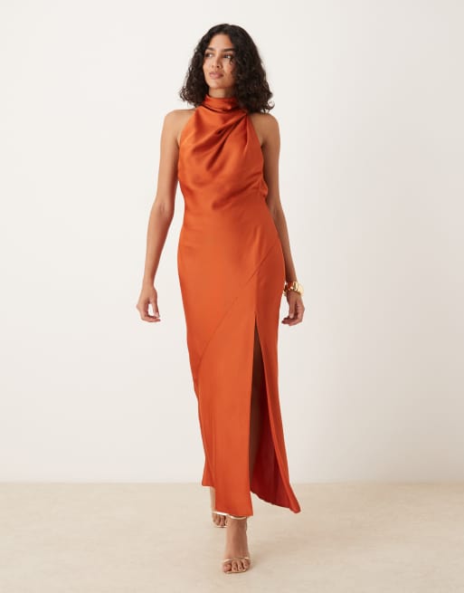 ASOS DESIGN - Robe longue satinée à encolure américaine et dos bénitier - Rouille, 3 de 4