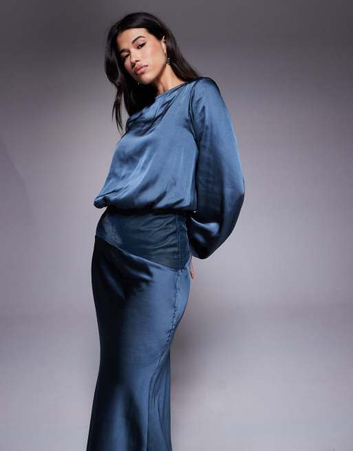 ASOS DESIGN - Robe longue satinée à encolure bateau avec empiècement en velours - Bleu marine, 2 de 4