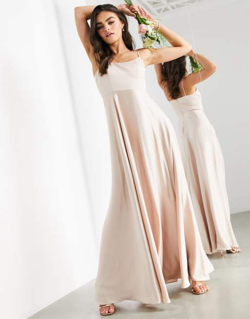 ASOS DESIGN - Robe longue satinée à fines bretelles et encolure carrée - Rose
