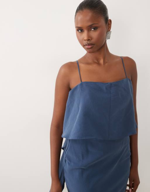 ASOS DESIGN robe longue satinée à fines bretelles superposée bleu foncé, 3 de 4