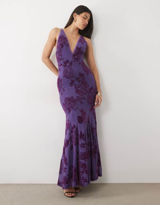 ASOS DESIGN robe longue sirène en tulle floral floqué à décolleté plongeant violet électrique, 2 de 4