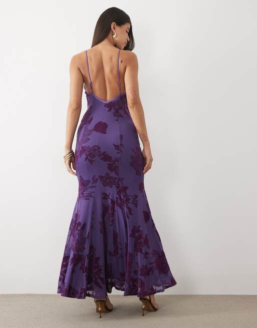 ASOS DESIGN robe longue sirène en tulle floral floqué à décolleté plongeant violet électrique, 4 de 4