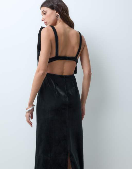 ASOS DESIGN robe longue structurée en velours à caraco noire, 4 de 5