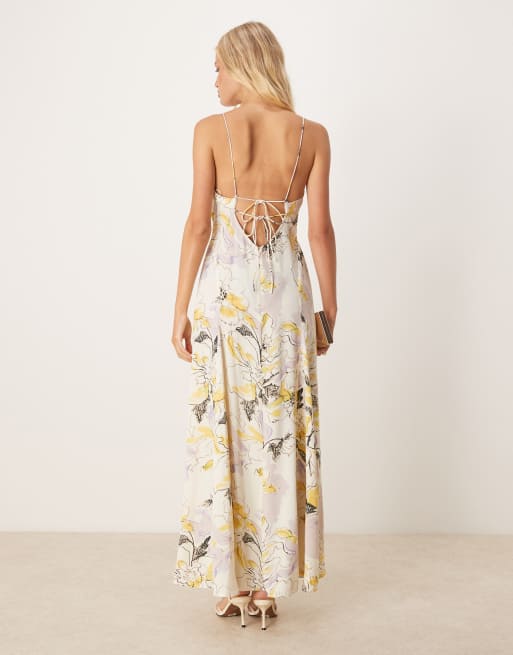 ASOS DESIGN - Robe mi-longue à fleurs avec buste froncé et bretelles croisées dans le dos - Jaune, 2 de 4
