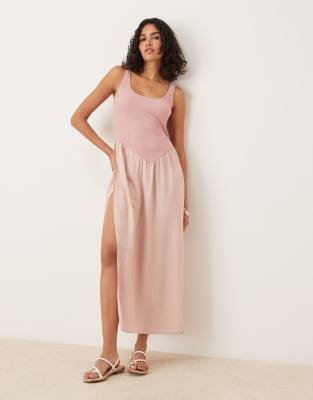 ASOS DESIGN - Robe mi-longue à ourlet bouffant effet drapé avec encolure dégagée et corsage texturé - Rose poudré - view 1