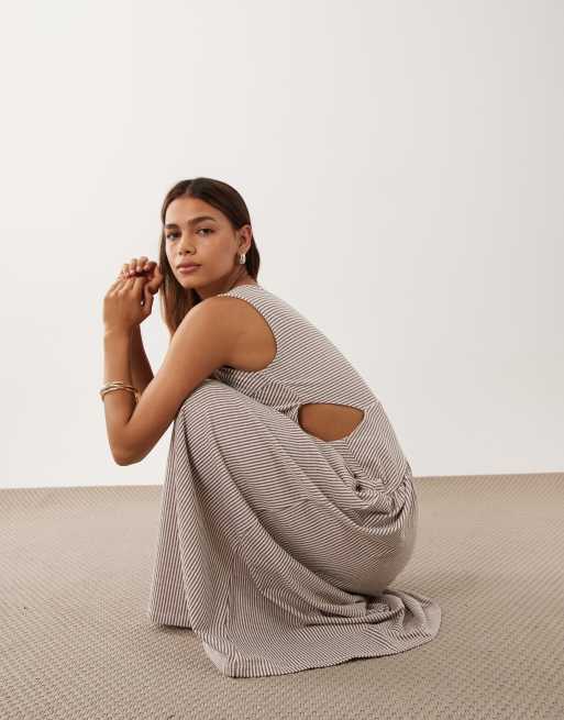 ASOS DESIGN - Robe mi-longue asymétrique à rayures avec ourlet tombant cintré, 3 de 4
