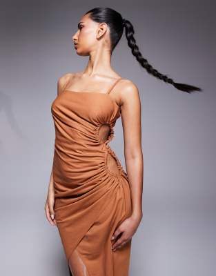 Robe mi-longue drapée à bretelles aspect lin avec découpes - Rouille-Rouge 38