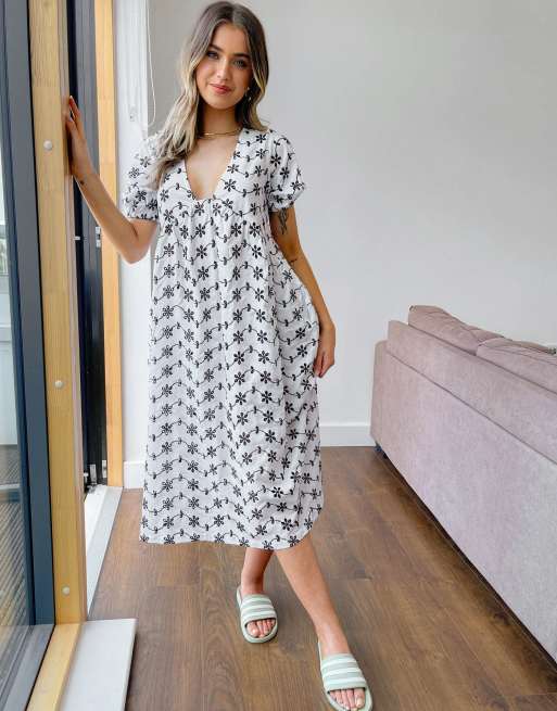 Robe noire en coton sous genou ANN TAYLOR LOFT, motif point blanc, brodée 0