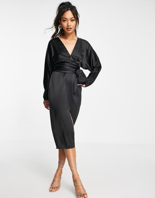 ASOS DESIGN Robe mi longue en satin avec manches chauve souris et taille drap e Noir