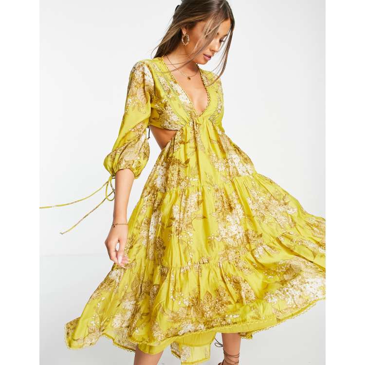 ASOS DESIGN Robe mi longue en voile etagee a imprime glycine et details en dentelle ASOS