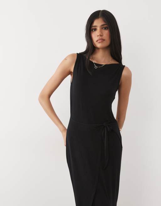 ASOS DESIGN - Robe mi-longue et sans manches avec détail enveloppant - Noir, 2 de 4