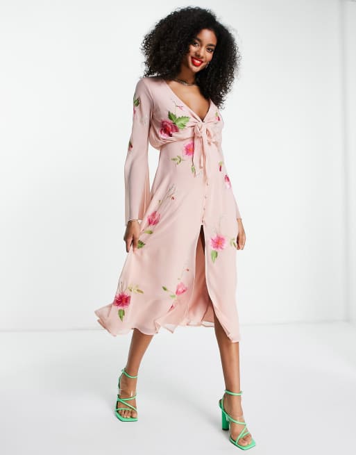 ASOS DESIGN Robe mi longue nou e sur le devant fermeture boutonn e et broderie florale Blush