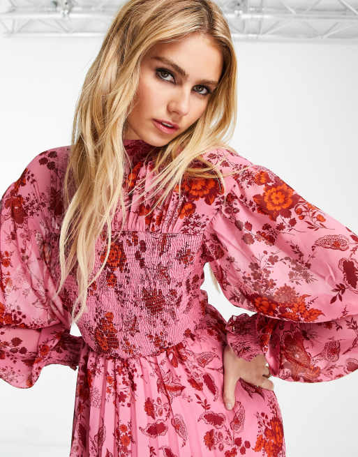 ASOS DESIGN Robe mi longue plissee a motif cachemire boheme avec col montant et corsage fronce ASOS