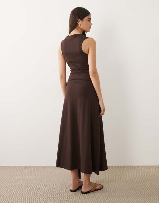ASOS DESIGN - Robe mi-longue sans manches nouée à la taille - Chocolat, 3 de 4