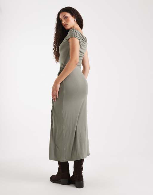 ASOS DESIGN - Robe mi-longue style cache-cœur à épaules tombantes - Kaki, 2 de 4