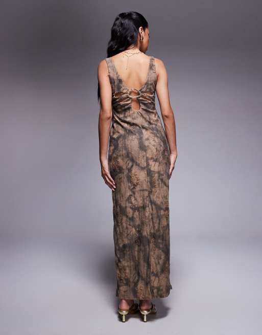 ASOS DESIGN - Robe mi-longue texturée et pailletée à encolure dégagée avec détails dorés - Imprimé marron abstrait, 3 de 4