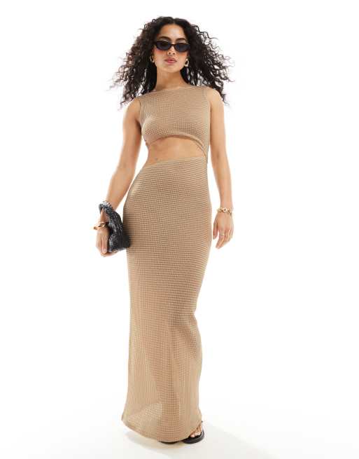 ASOS DESIGN - Robe mi-longue texturée sans manches à découpe - Crème
