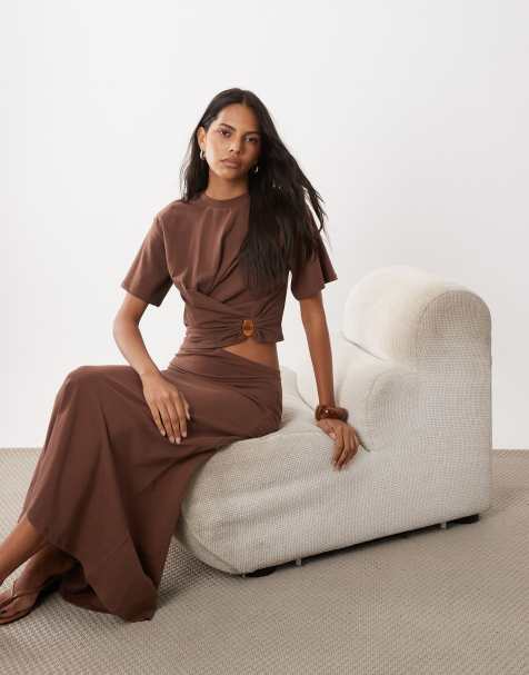 ASOS DESIGN robe midi à manches courtes avec détail noué et découpes, blanche et marron chocolat - view 1
