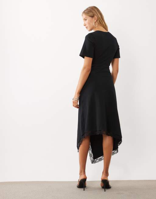 ASOS DESIGN robe midi asymétrique noire à manches courtes et détail en dentelle, 4 de 4