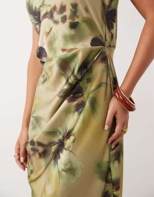 ASOS DESIGN robe midi en satin à col montant et corsage plissé à imprimé fleuri vert, 2 de 4