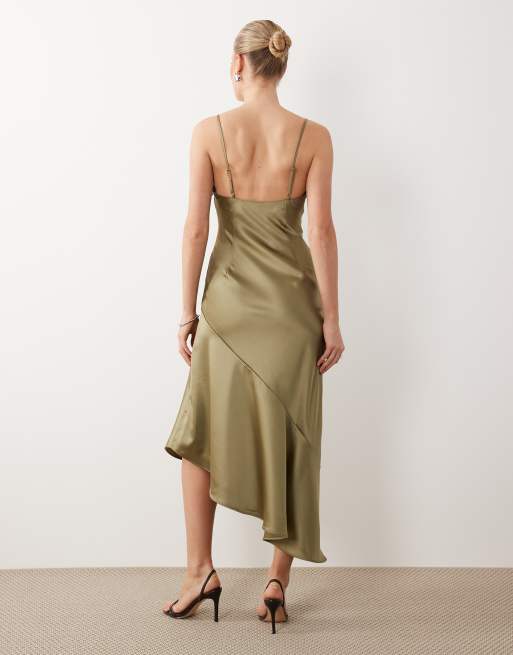 ASOS DESIGN - Robe nuisette longue en satin avec ourlet asymétrique - Kaki, 4 de 4