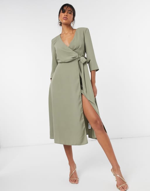 ASOS DESIGN Robe portefeuille mi longue avec paulettes Kaki