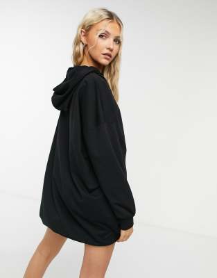 robe pull noir oversize