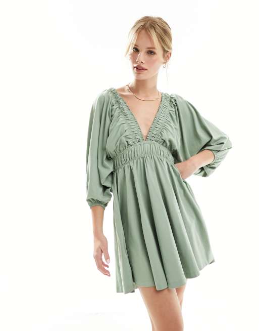 ASOS DESIGN - Robe rétro courte à décolleté plongeant et taille froncée élastique - Vert clair