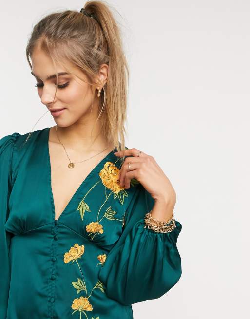 ASOS DESIGN - Robe rétro courte boutonnée avec fleurs brodées effet satiné, 3 de 4