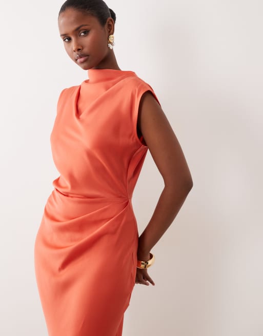ASOS DESIGN - Robe satinée mi-longue avec buste plissé et col montant - Pêche, 2 de 4