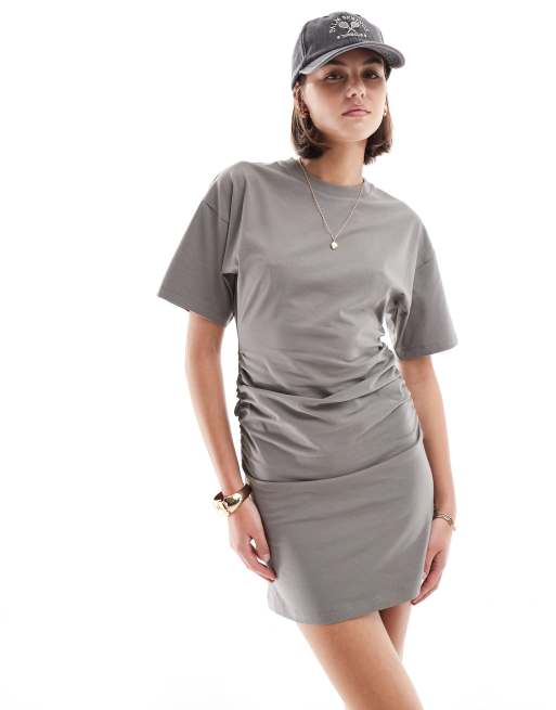 ASOS DESIGN - Robe t-shirt courte à col ras de cou et fronces latérales - Gris argenté, 4 de 4