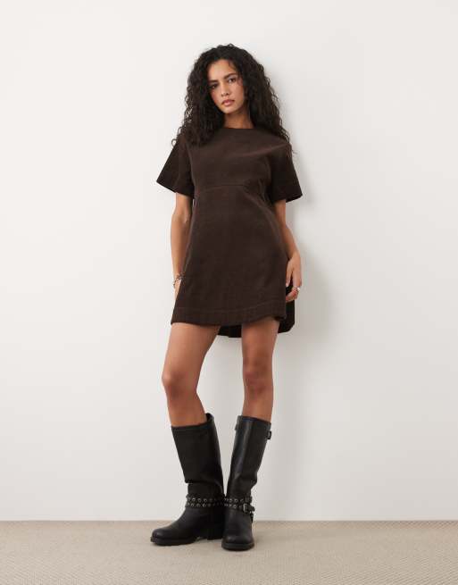 ASOS DESIGN - Robe t-shirt courte en velours côtelé - Marron, 2 de 4