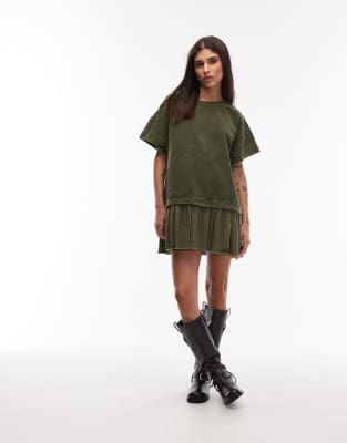 ASOS DESIGN - Robe t-shirt courte hybride en velours côtelé - Olive délavé-Vert