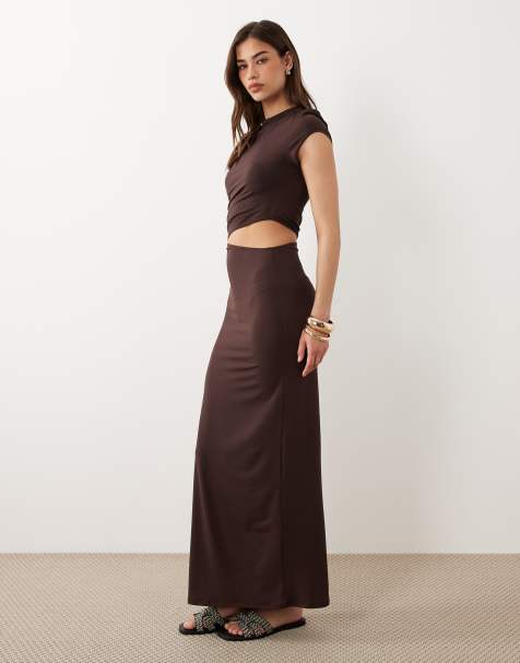 ASOS DESIGN - Robe t-shirt longue effet rétréci à découpe - Marron - view 1