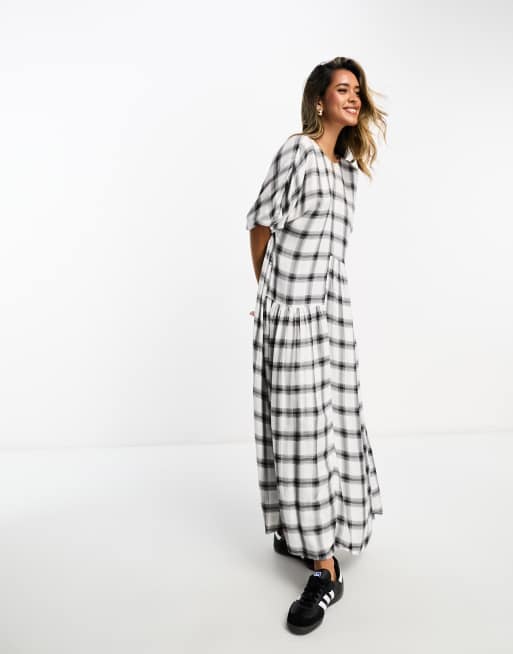 ASOS DESIGN Robe t shirt mi longue et asym trique carreaux Noir et blanc