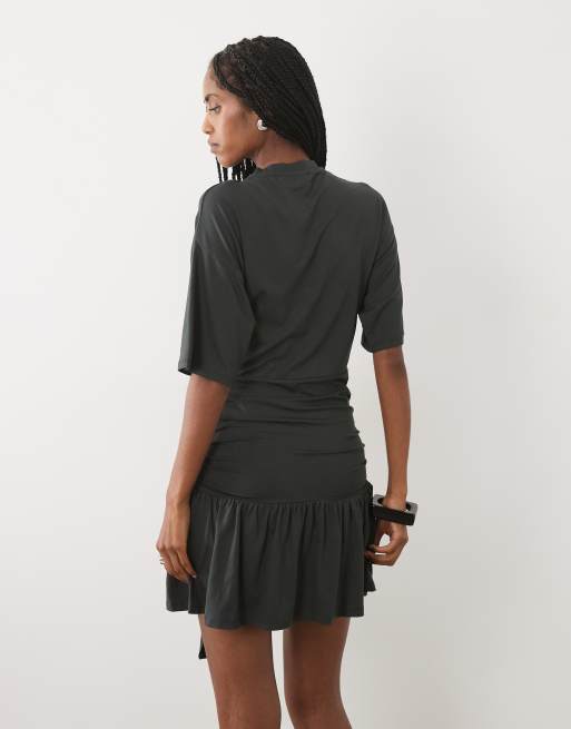 ASOS DESIGN - Robe t-shirt style paréo avec ourlet volanté - Kaki, 4 de 4