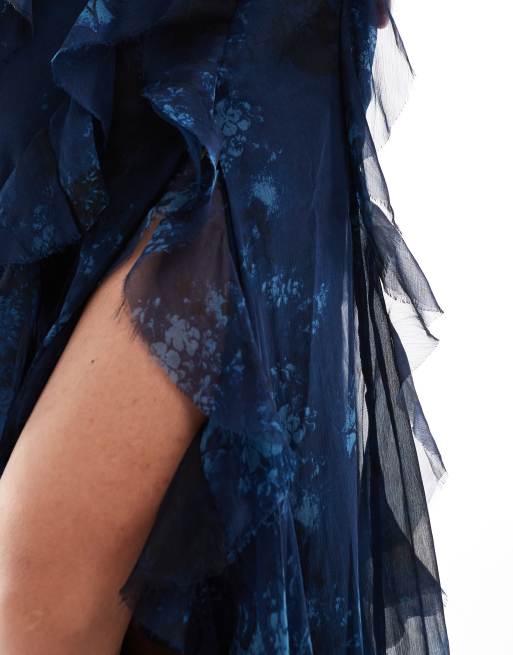 ASOS DESIGN Robe volantée longue à imprimé fleuri avec encolure