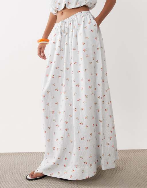 ASOS DESIGN Rock in Blau gestreift mit Blumenmuster aus Baumwoll-Popeline, Kombiteil, 3 von 5